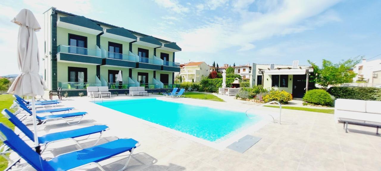 Paramithi Luxury Apartments Nikíti Kültér fotó