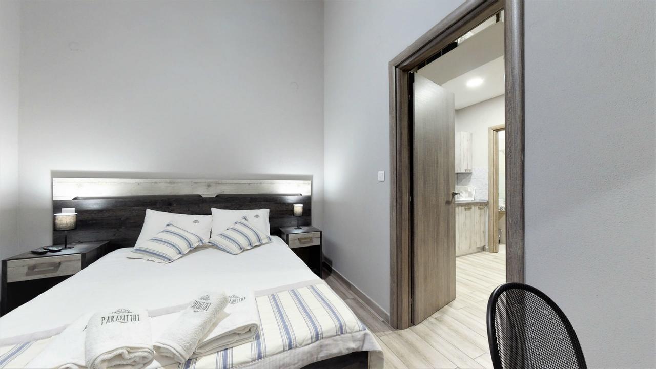 Paramithi Luxury Apartments Nikíti Kültér fotó