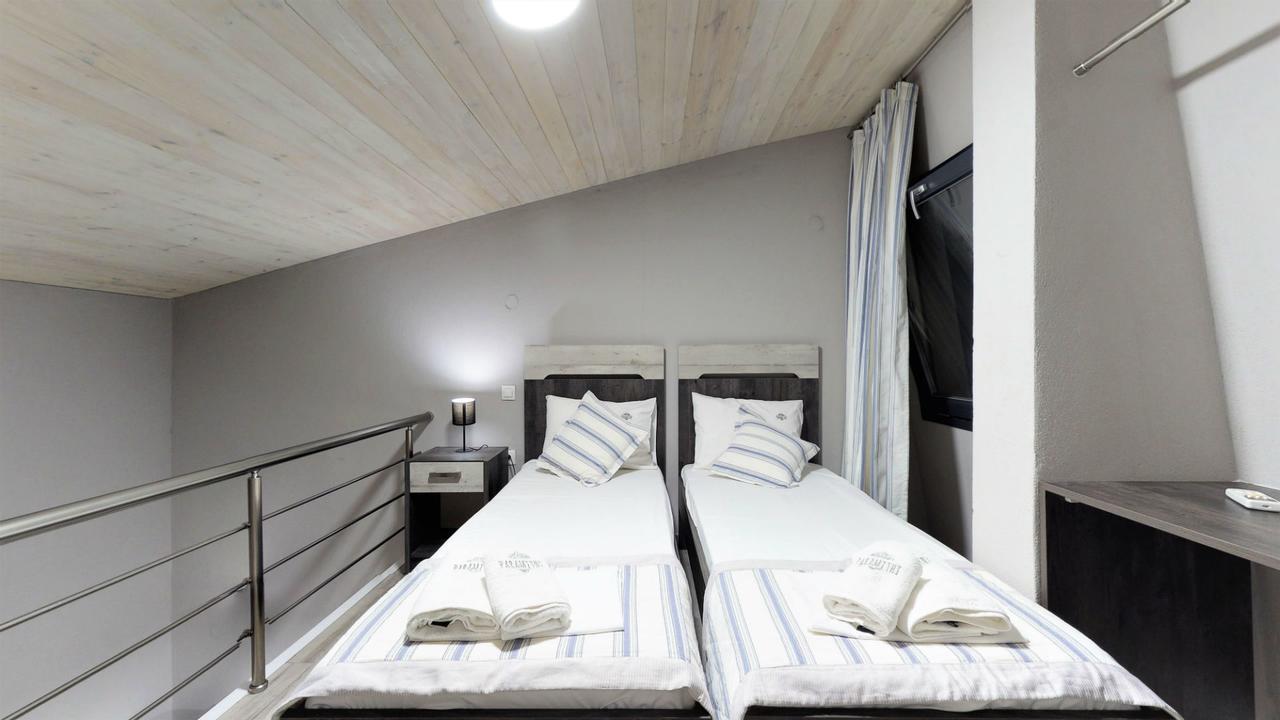 Paramithi Luxury Apartments Nikíti Kültér fotó