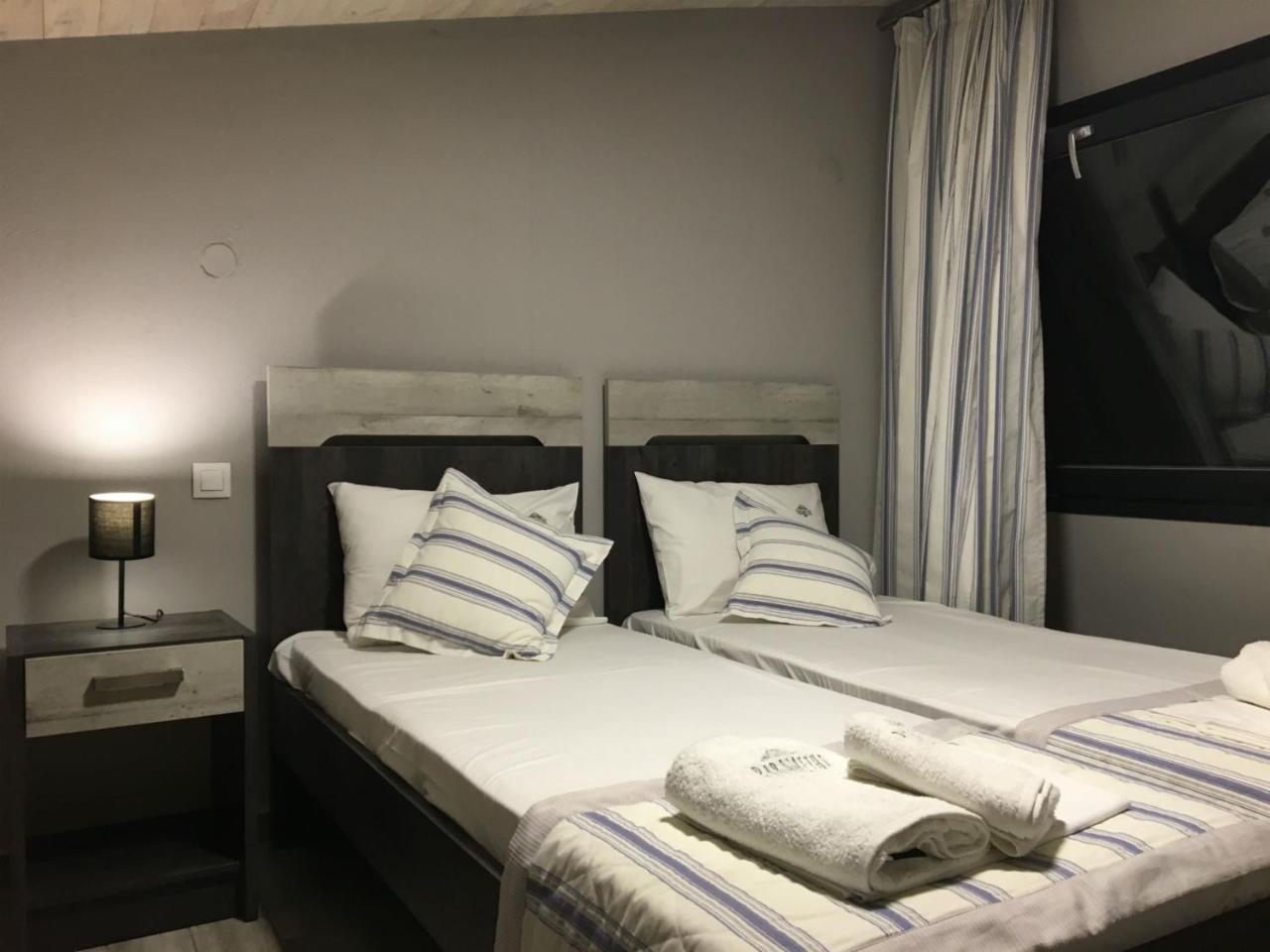 Paramithi Luxury Apartments Nikíti Kültér fotó