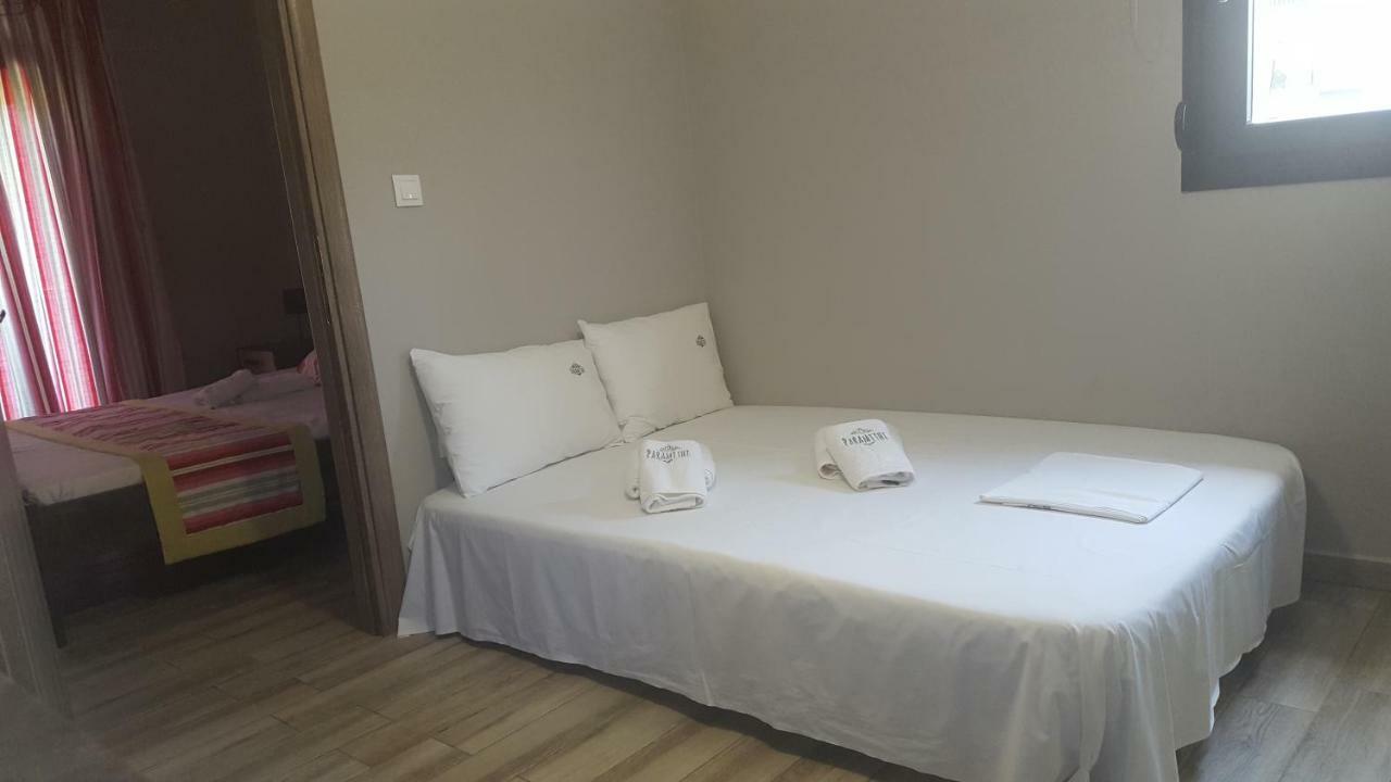 Paramithi Luxury Apartments Nikíti Kültér fotó