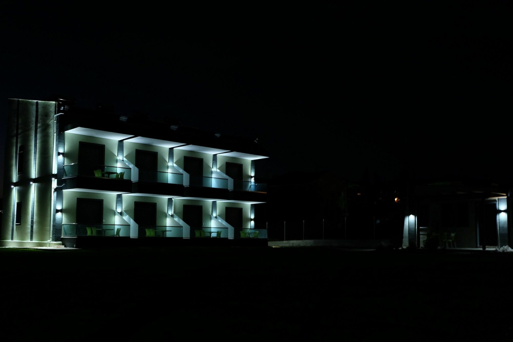 Paramithi Luxury Apartments Nikíti Kültér fotó