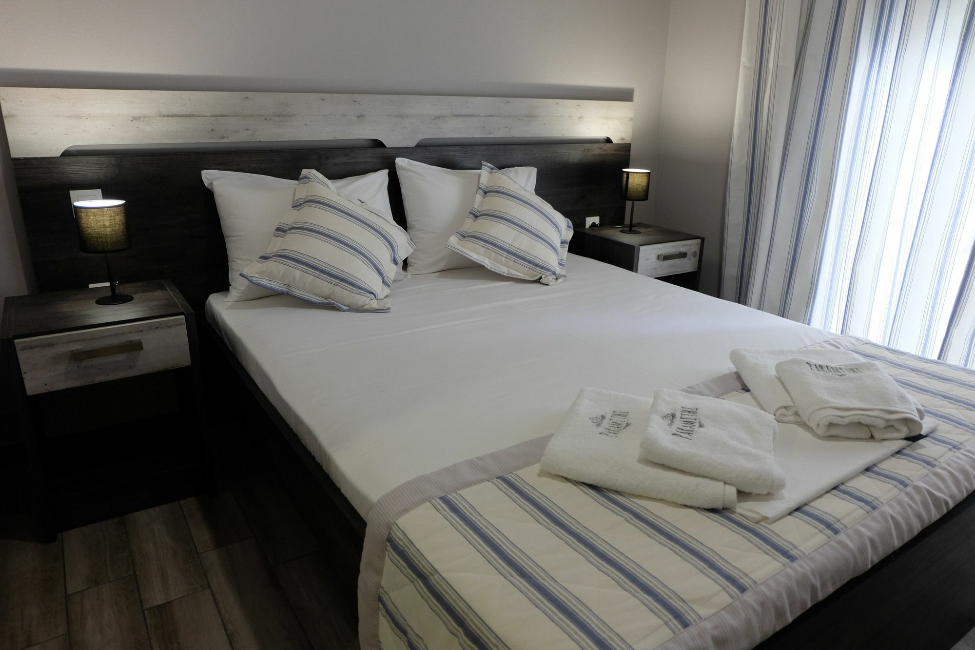 Paramithi Luxury Apartments Nikíti Kültér fotó