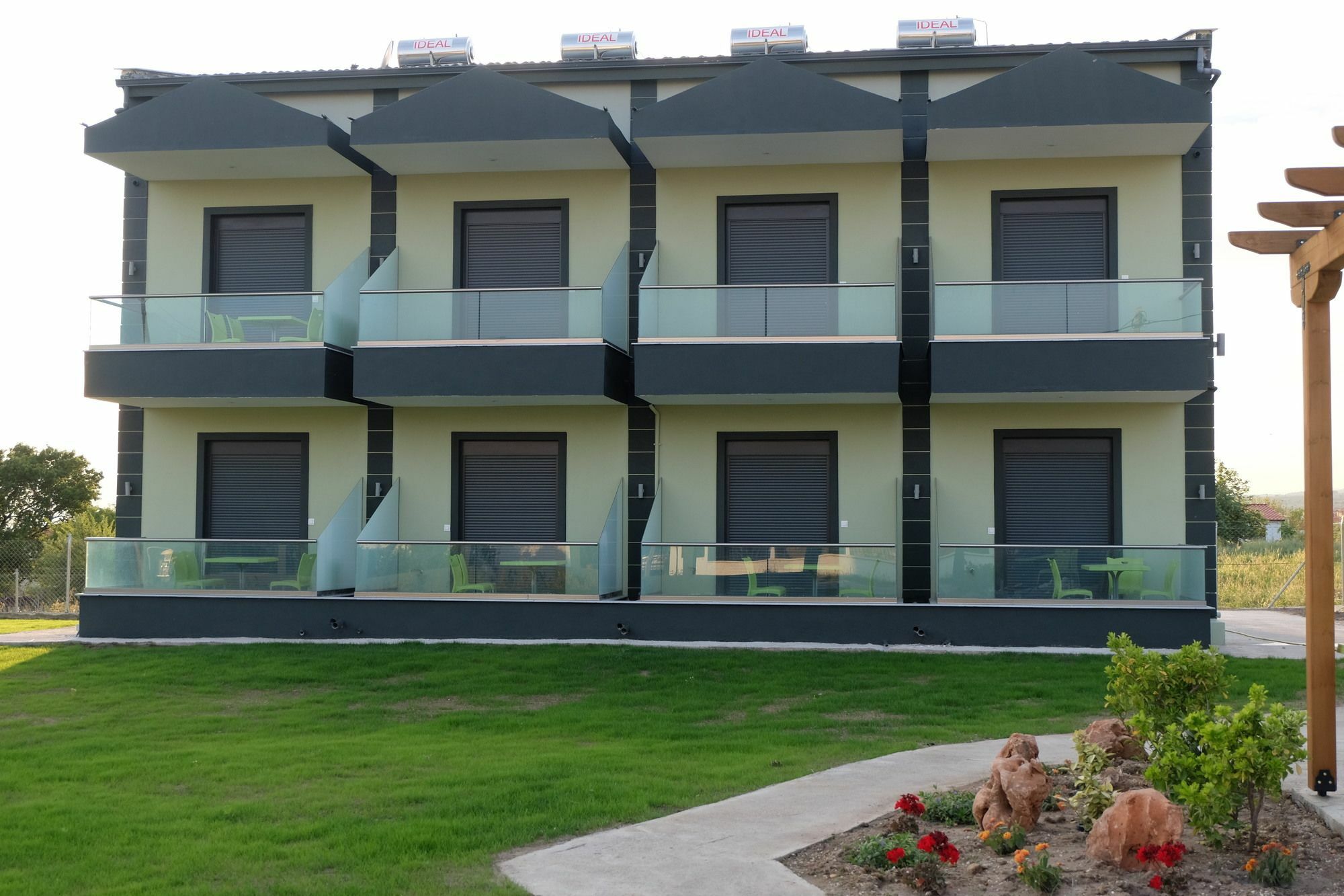 Paramithi Luxury Apartments Nikíti Kültér fotó